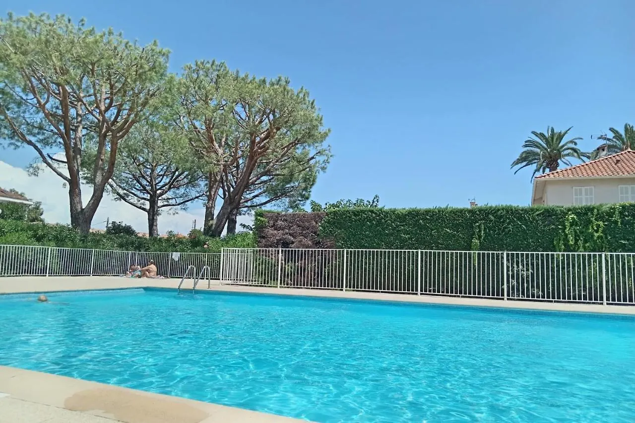 3Bdr Apartment Terrasse Sea View Parking Pool Antibes 0*,  France
