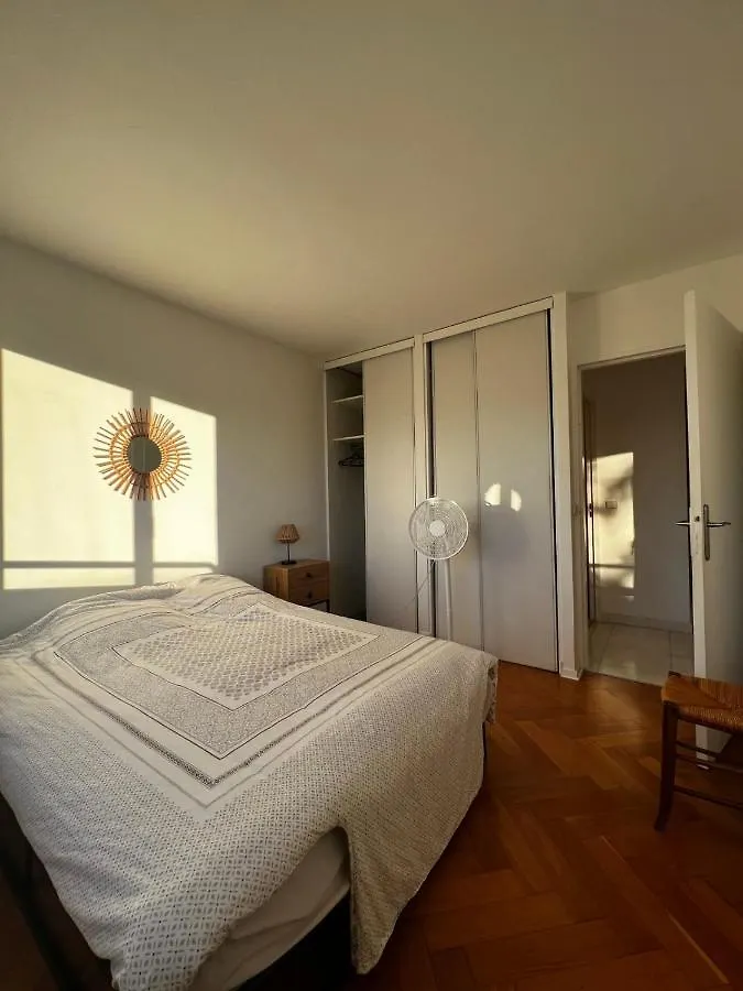 Holiday home 3Bdr Apartment Terrasse Sea View Parking Pool Antibes