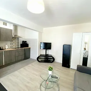 Bel Air - Studio, Proche Centre, Wifi, Climatisation Antibes